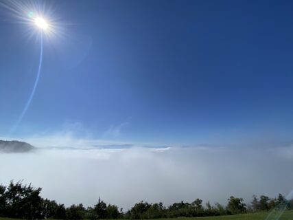 すべては霧の中に～雲海とクラス会～